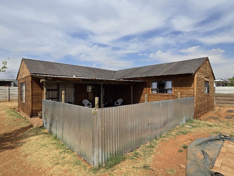 This is the property that you are looking for! Accommodating a big family with two homes! - Photo 9