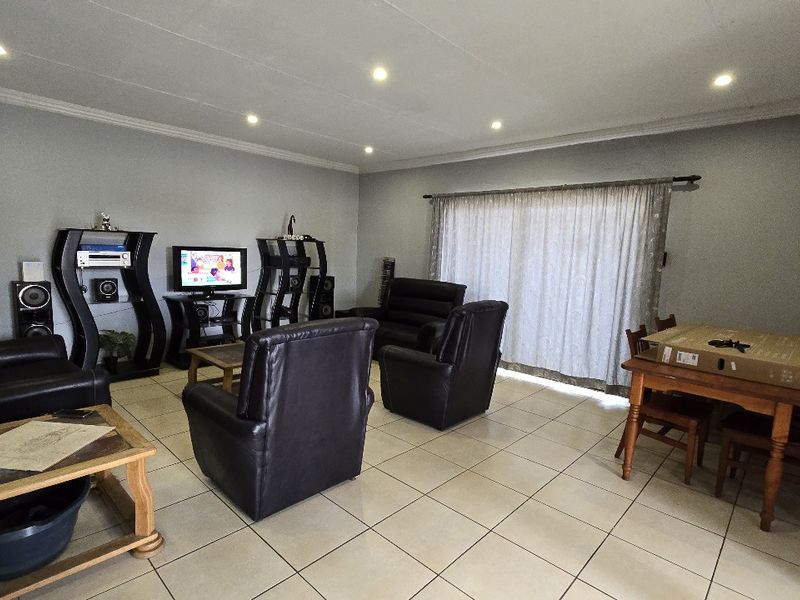 This is the property that you are looking for! Accommodating a big family with two homes! - Photo 7