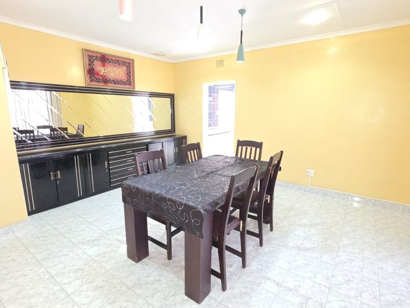 5 Bedroom House For Sale in Manzil Park - Photo 9