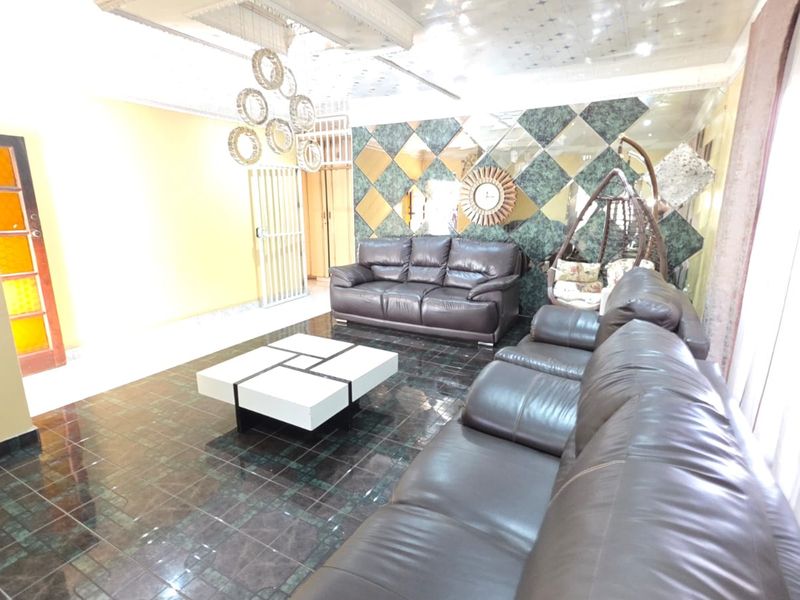 5 Bedroom House For Sale in Manzil Park - Photo 7