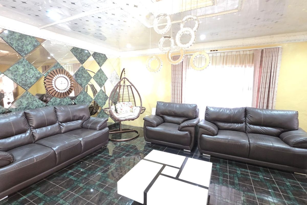 5 Bedroom House For Sale in Manzil Park - Photo 4