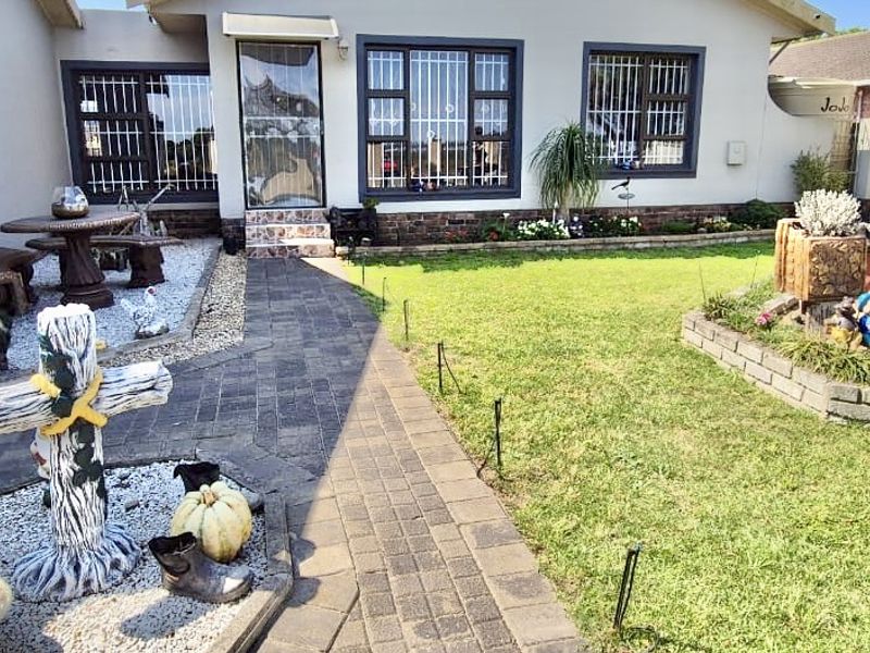 A rare gem not often found. - Photo 3