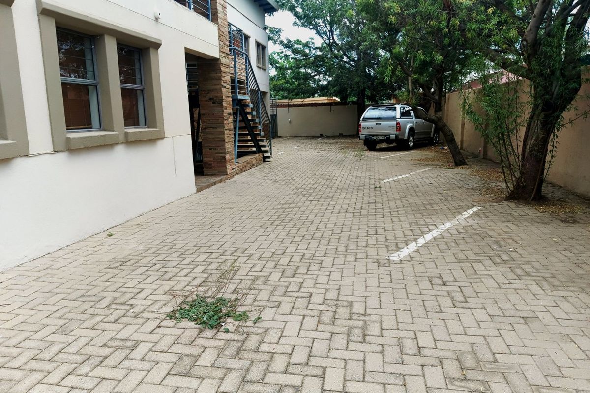 Commercial Property for Sale - Photo 2