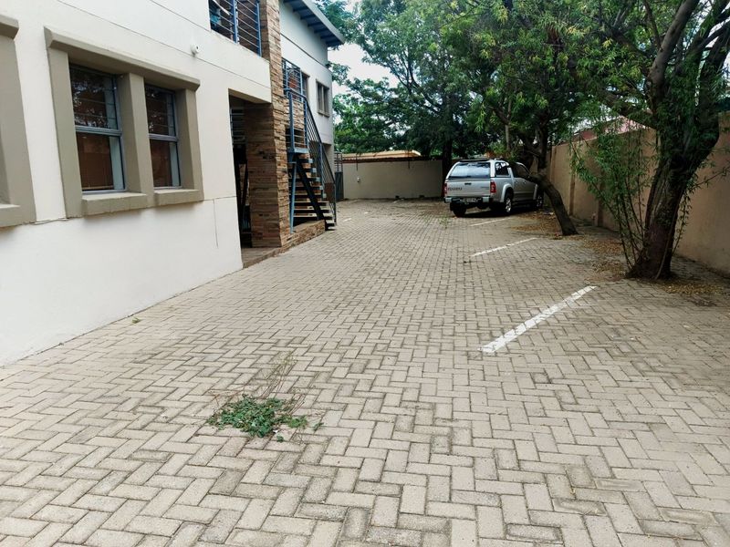 Commercial Property for Sale - Photo 2