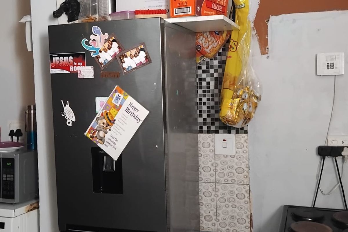 Neat 2-Bedroom Home with Extension – Conveniently Located Near Amenities - Photo 4