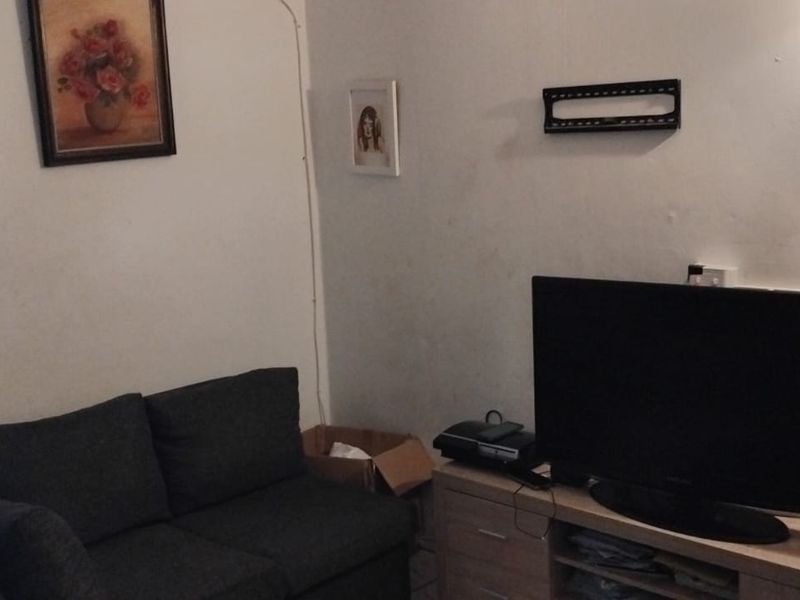 Neat 2-Bedroom Home with Extension – Conveniently Located Near Amenities - Photo 2