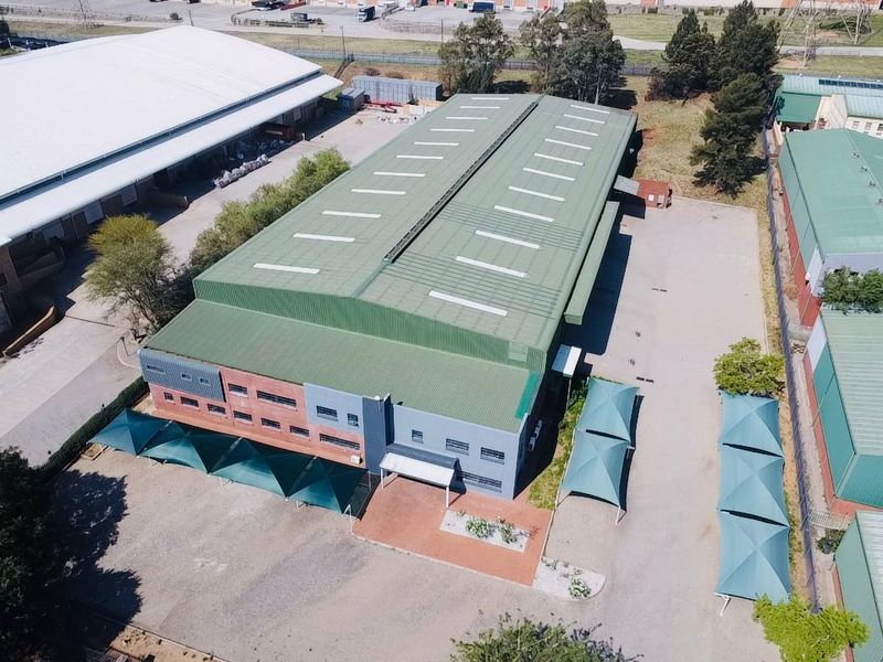 3,600m2 Modern Warehouse | For Sale or To Let | Linbro Business Park, Sandton - Photo 2