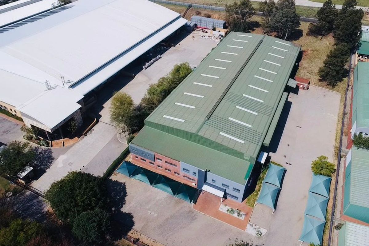 3,600m2 Modern Warehouse | For Sale or To Let | Linbro Business Park, Sandton - Photo 3