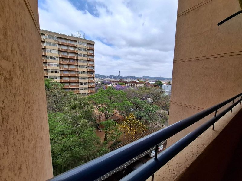 Stunning Corner Unit with Union Building Views – Arcadia’s Hidden Gem on Beckett Street! - Photo 3