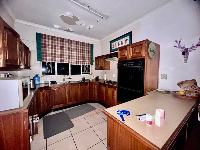 Versatile 3-Bedroom Home for Sale in Elandspark - Photo 4