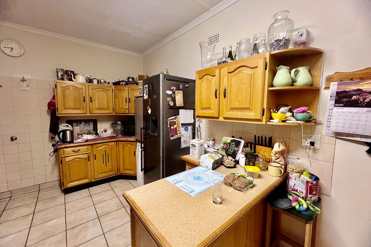 Versatile 3-Bedroom Home for Sale in Elandspark - Photo 2