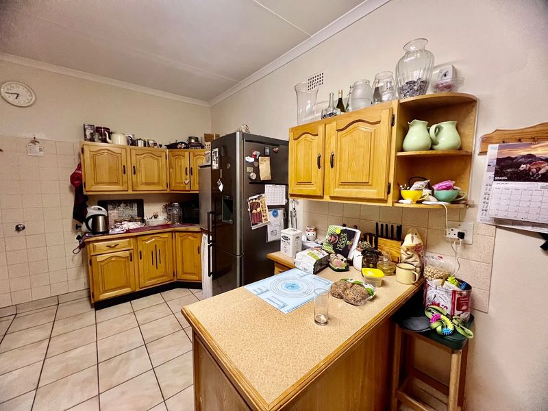 Versatile 3-Bedroom Home for Sale in Elandspark - Photo 2