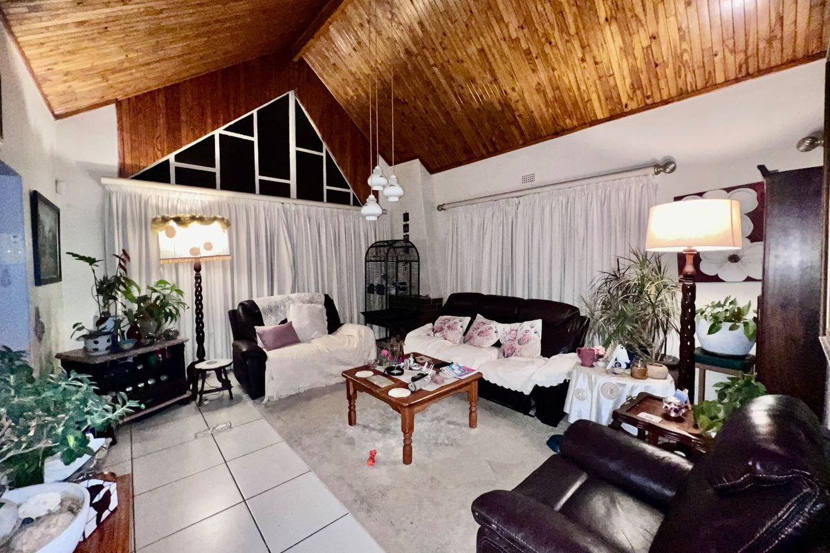 Versatile 3-Bedroom Home for Sale in Elandspark - Photo 3