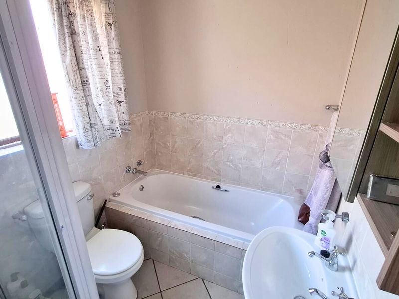 For Sale | Carlswald Crest – Modern 2 Bedroom 1 Bathroom Townhouse - Photo 4