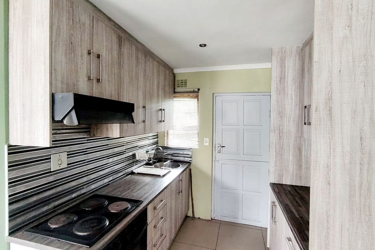 3 Bedroom House for Sale in Haven Hills - Photo 4