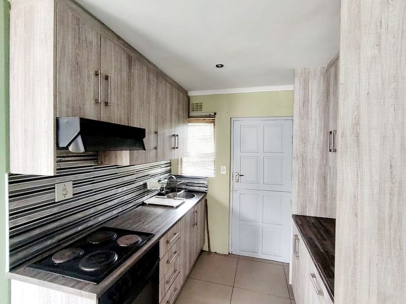 3 Bedroom House for Sale in Haven Hills - Photo 4