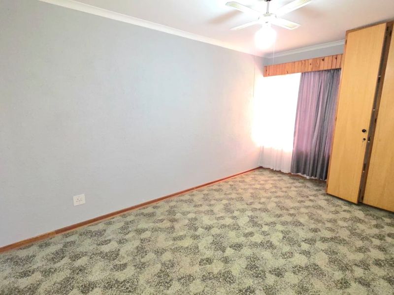 Secure 1-bed Apartment in Panorama Park Retirement Village Oudorp for Sale - Photo 6