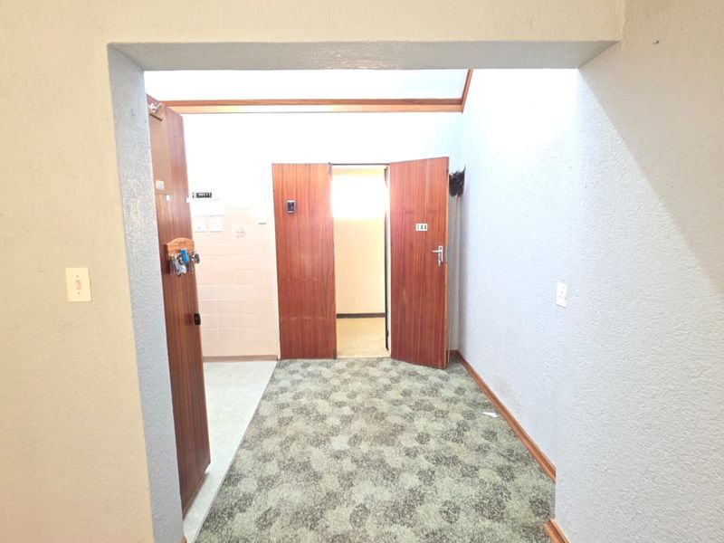 Secure 1-bed Apartment in Panorama Park Retirement Village Oudorp for Sale - Photo 2