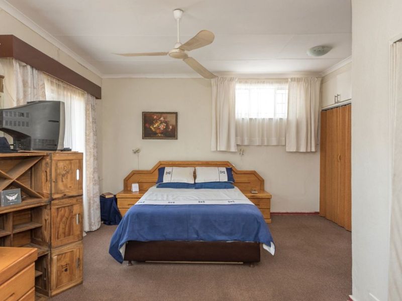 2 Bed Duplex For Sale – Secure, Pet-Friendly Home with Outdoor Space - Photo 6