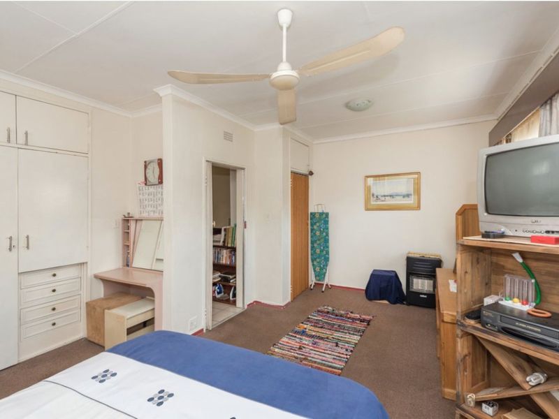 2 Bed Duplex For Sale – Secure, Pet-Friendly Home with Outdoor Space - Photo 8