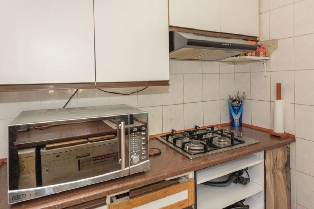 2 Bed Duplex For Sale – Secure, Pet-Friendly Home with Outdoor Space - Photo 5