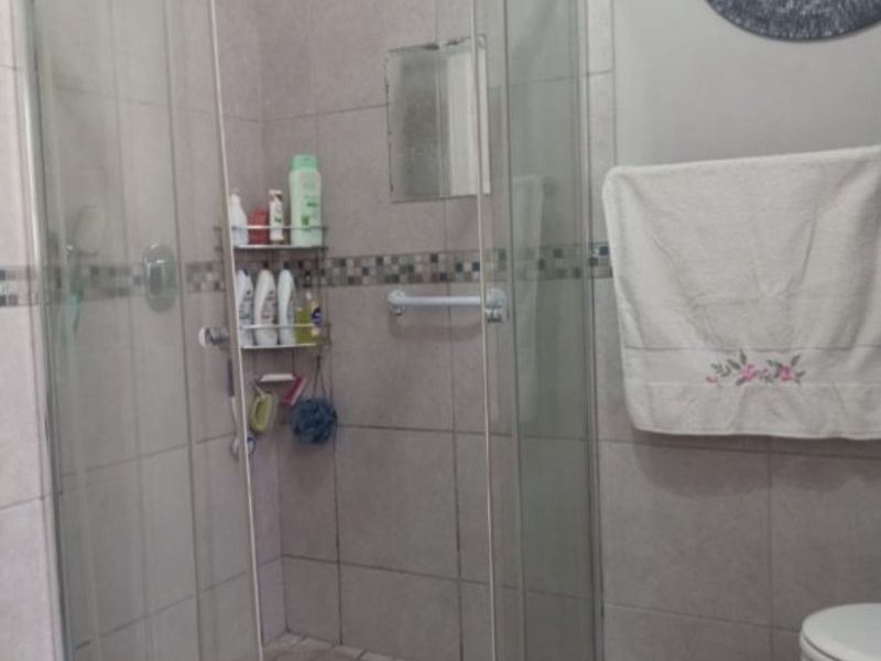 2 Bed Townhouse For Sale – Neat, Secure & Move-In Ready - Photo 6