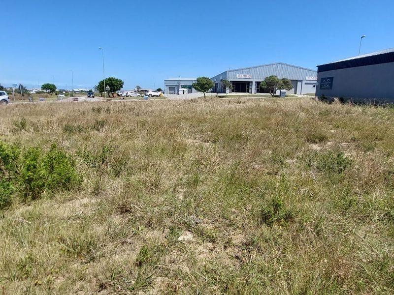 Prime Vacant Land for Sale in Fountains Estate  - Photo 8