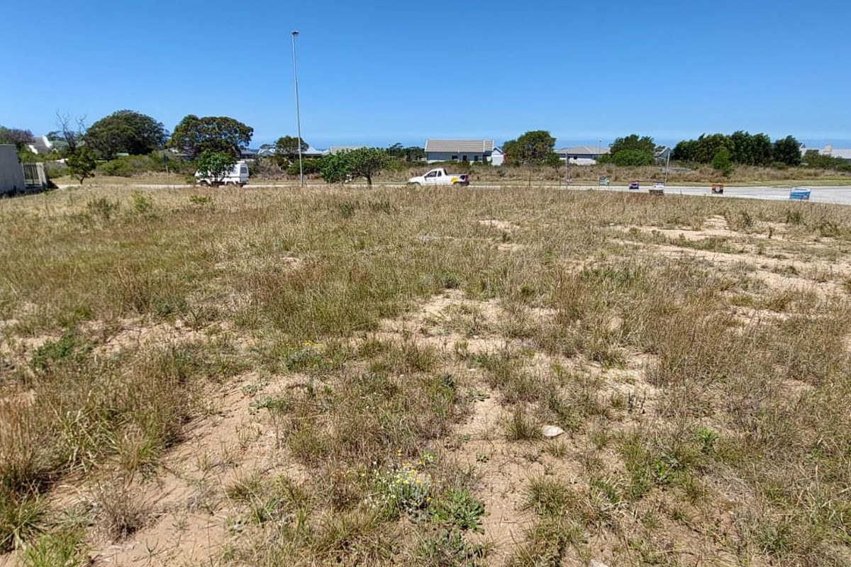 Prime Vacant Land for Sale in Fountains Estate  - Photo 2
