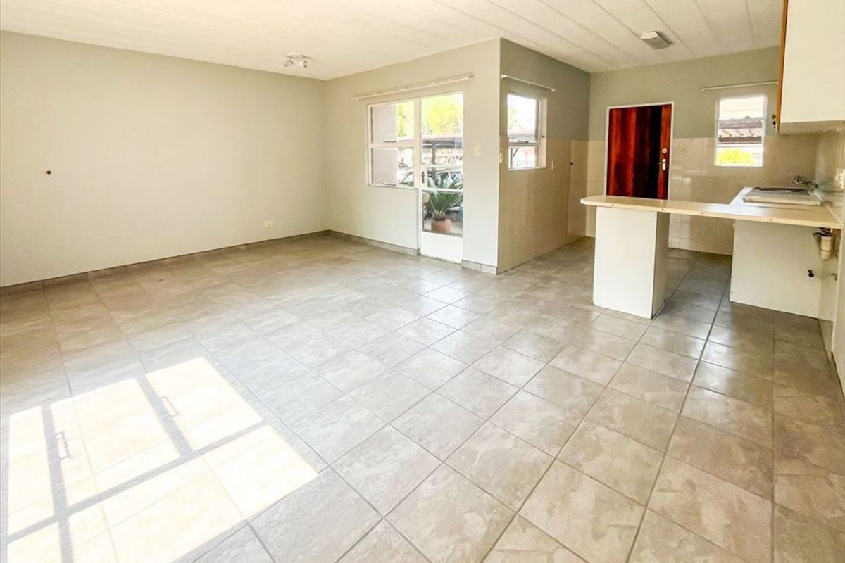 Cozy and Practical Home Perfect for Modern Living - Photo 2