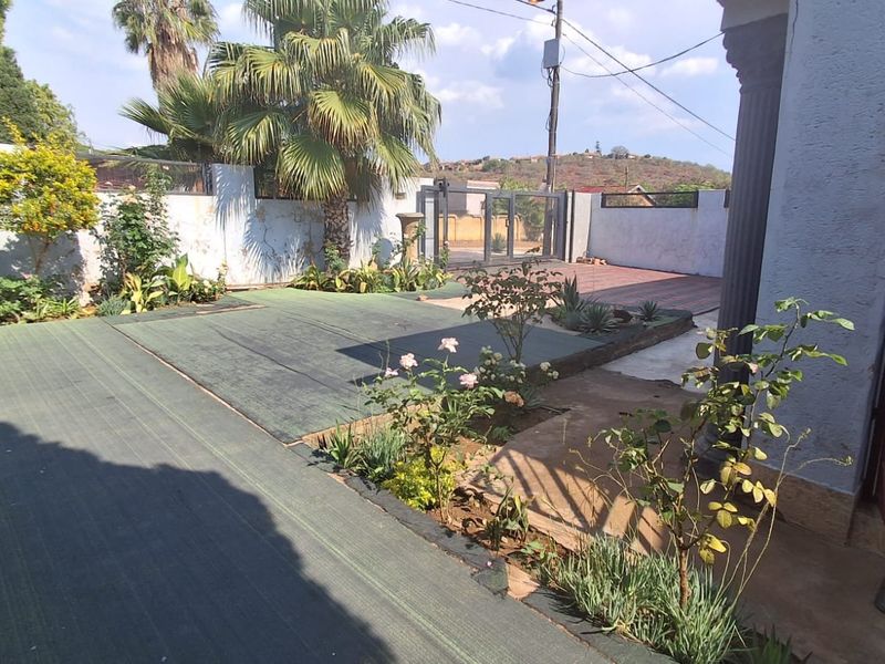 5 Bedroom house Soshanguve - M - Photo 6