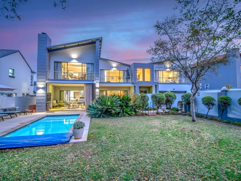 4 LARGE Bedroom home in Midlands Estate - Photo 3