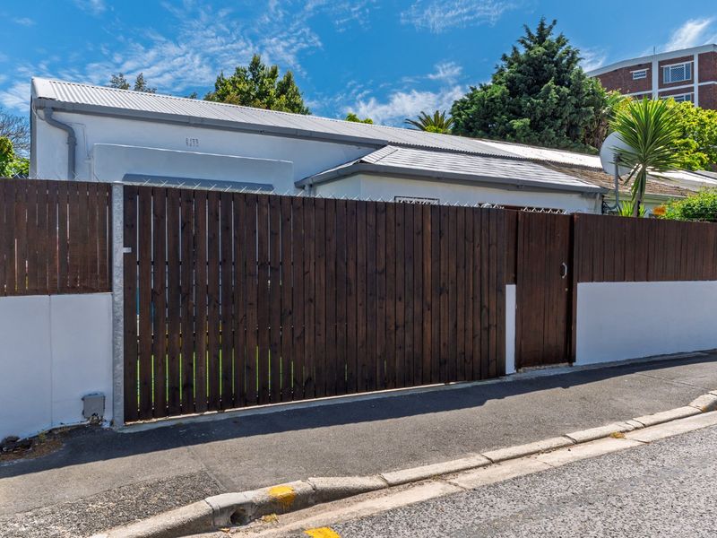 Quaint Character Cottage in the Heart of Rondebosch Village | Southern Suburbs  - Photo 5