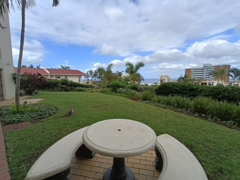 Ground floor 2 bedroom, 2 bathroom apartment to let in Central Umhlanga. - Photo 3