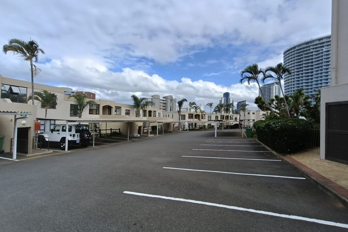 Ground floor 2 bedroom, 2 bathroom apartment to let in Central Umhlanga. - Photo 2