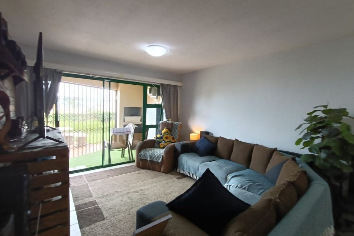 Ground floor 2 bedroom, 2 bathroom apartment to let in Central Umhlanga. - Photo 5