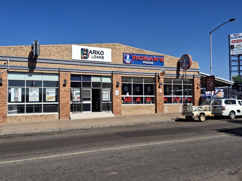 Retail Shop (115 square meters) to let in Roxy’s Village Walk, Church Street, in Bronkhorstspruit Central. - Photo 2