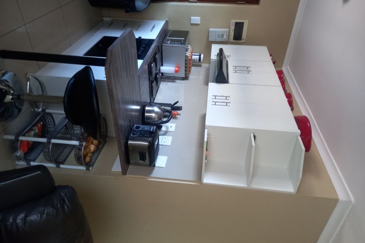 Stunning 3 Bedroom Home for Sale in Hamilton Estate, Kuilsriver(Kalkfontein)  - Photo 5