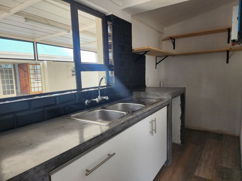 5 BEDROOM TOWNHOUSE IN WILKOPPIES - Photo 8