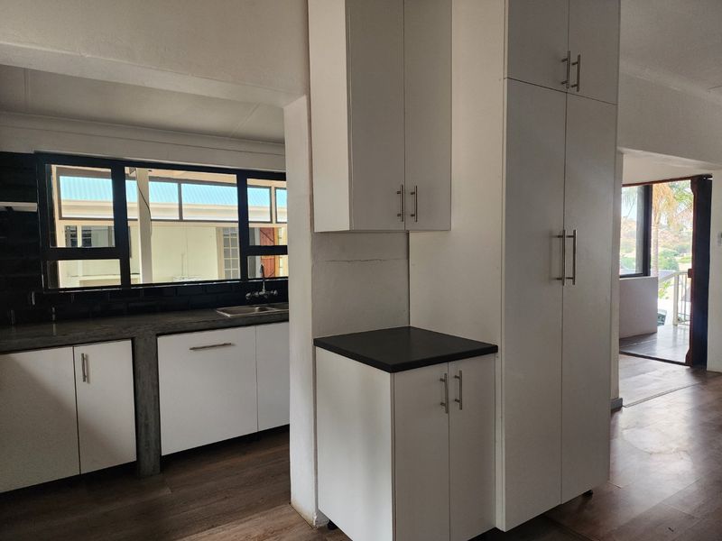 5 BEDROOM TOWNHOUSE IN WILKOPPIES - Photo 7