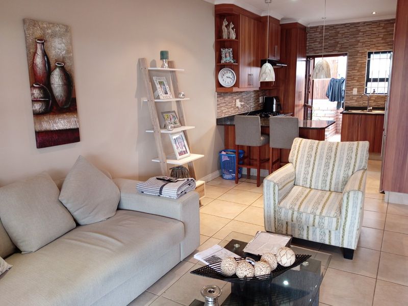 Stylish Lock - Up - and - Go Home with Views in Gonubie's Sea/Riverside Holiday Village - Photo 4