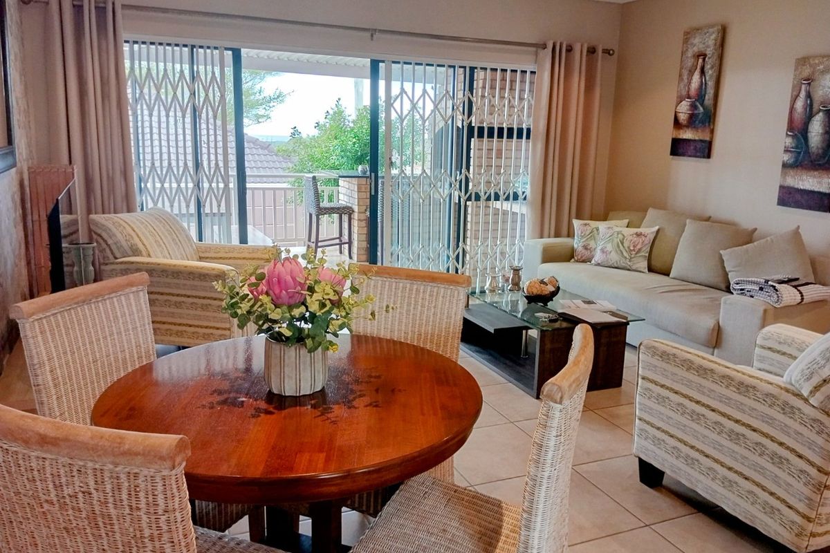 Stylish Lock - Up - and - Go Home with Views in Gonubie's Sea/Riverside Holiday Village - Photo 3