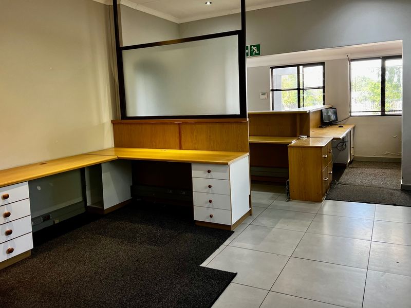 PRIME OFFICE SPACE TO RENT WITH PARKING, SECURITY AND SUSTAINABLE ENERGY SOLUTIONS - Photo 7