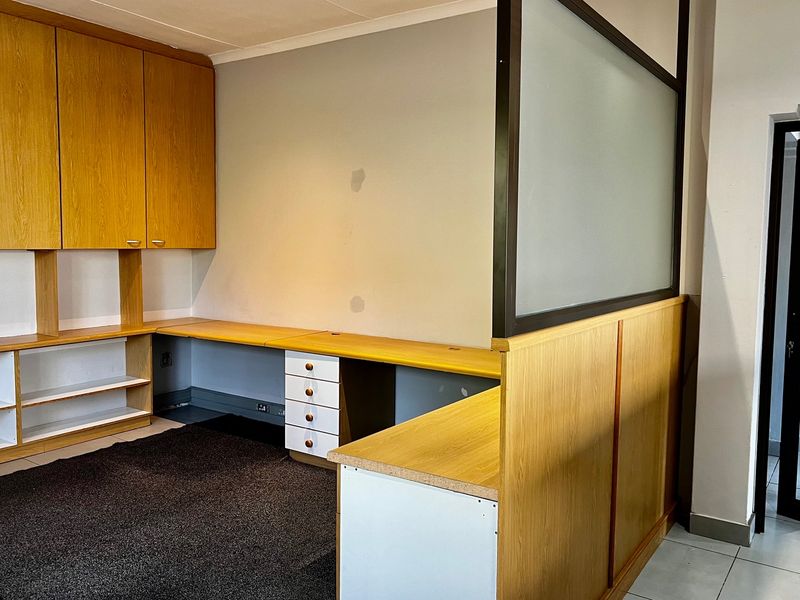 PRIME OFFICE SPACE TO RENT WITH PARKING, SECURITY AND SUSTAINABLE ENERGY SOLUTIONS - Photo 6