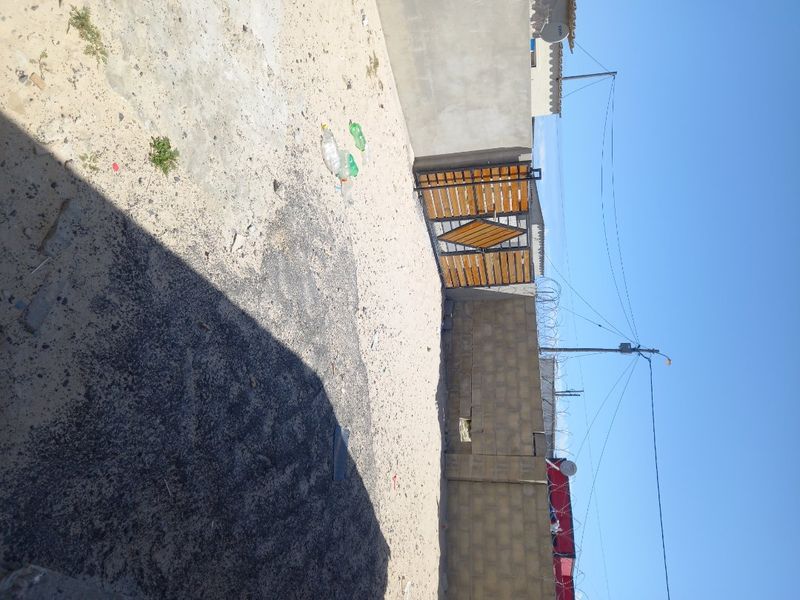 2 Bedroom House for Sale in Mfuleni - Photo 9