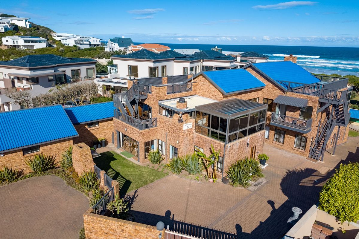 BEACHFRONT LUXURY WITH PRIVATE PATHWAY TO MYOLI BEACH  - Photo 4