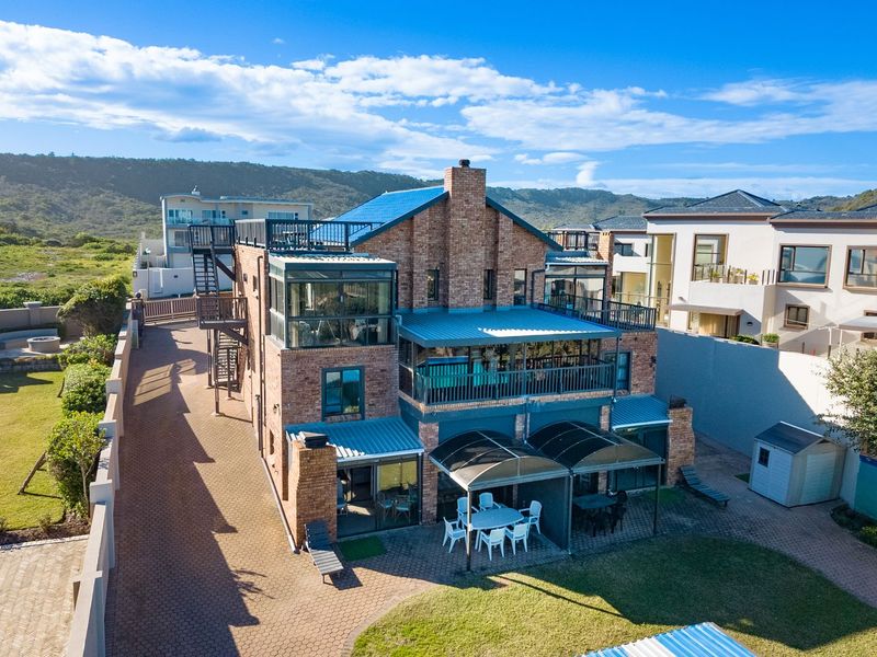 BEACHFRONT LUXURY WITH PRIVATE PATHWAY TO MYOLI BEACH  - Photo 1
