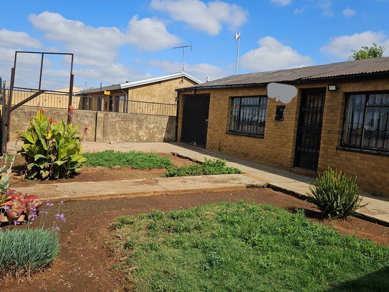 Daveyton 4 Room house for sale - Photo 2