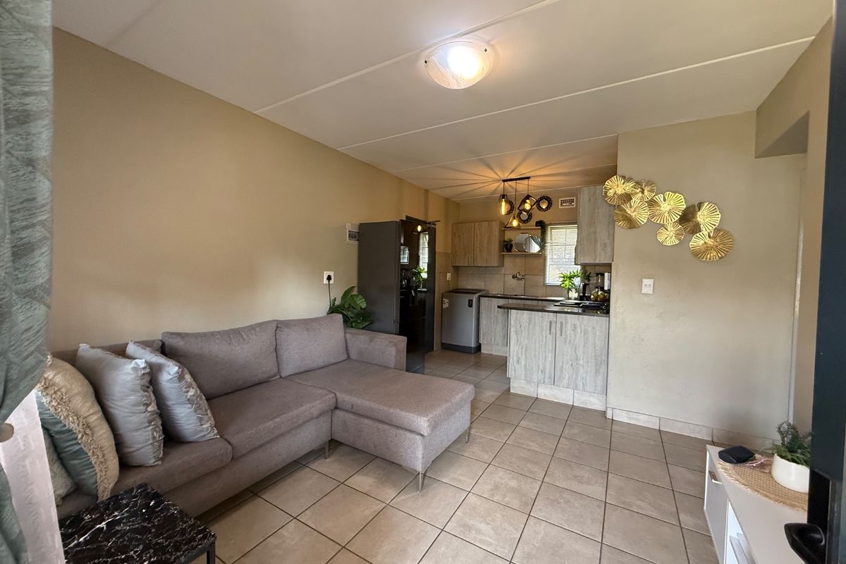 Immaculate 2 Bedroom Groundfloor Apartment For Sale - Photo 5