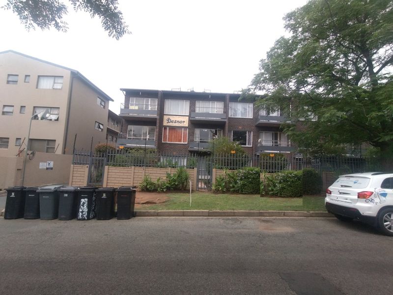 Stylish & Secure 1 Bedroom Flat – Perfect Starter or Investment! - Photo 5