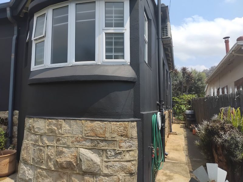 Cozy & Comfortable solar-powered family home in Kensington - Photo 10